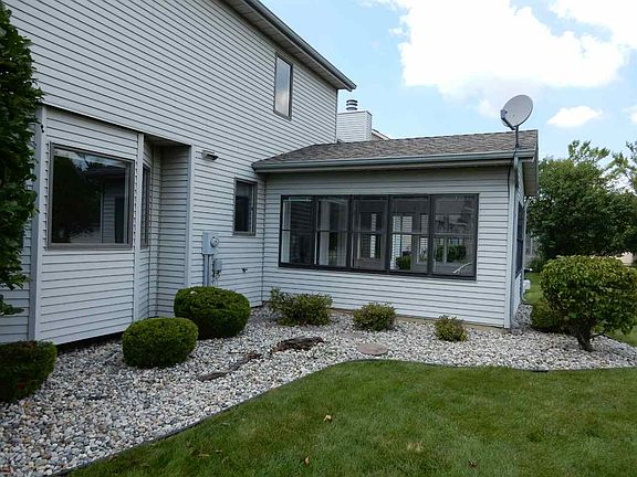 3rd image of 7428 Bent Willow Dr