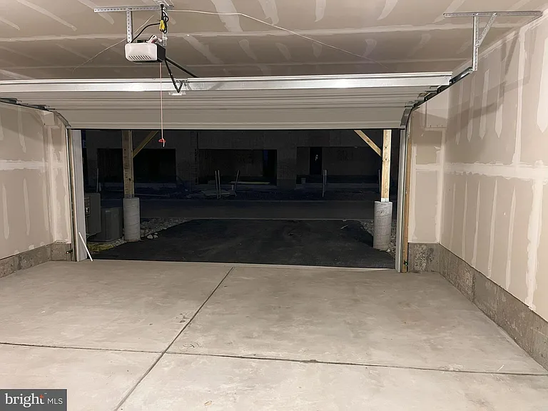 507 Titanium St — Photo 11