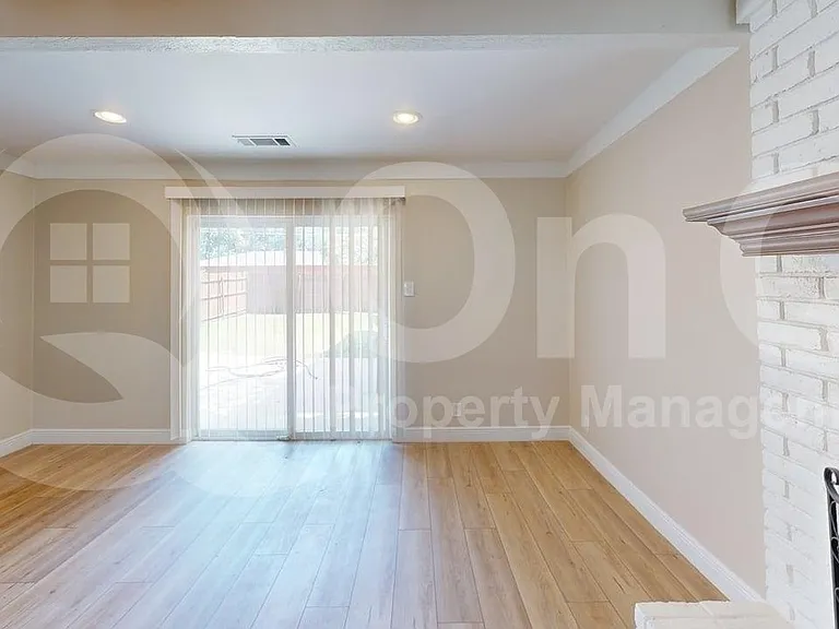 7804 Village Trail Dr — Photo 7