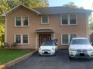 33 Grand St, Iselin, NJ 08830