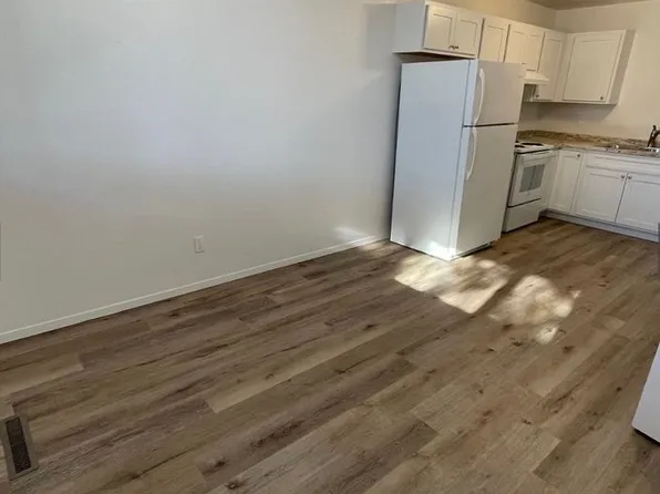 401 E Jefferson, 401 E Jefferson Ave APT A, Belgrade, MT 59714