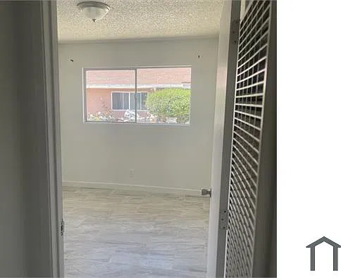 3 bed, 1250 sqft, $2,600 — Photo 2