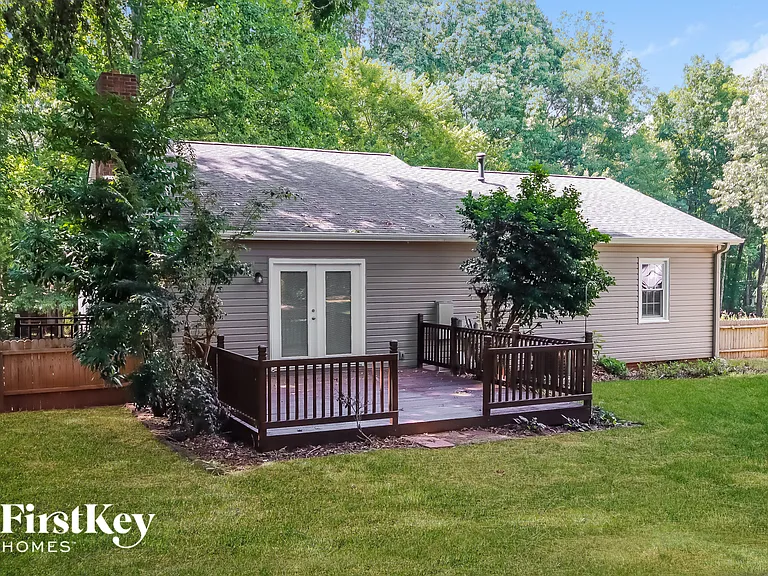4440 Huntington Dr — Photo 14