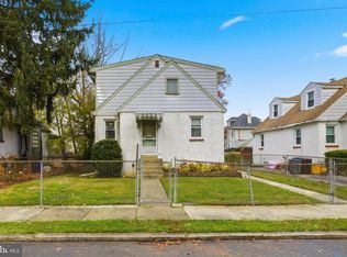 933 Bedford Ave, Collingdale, PA 19023
