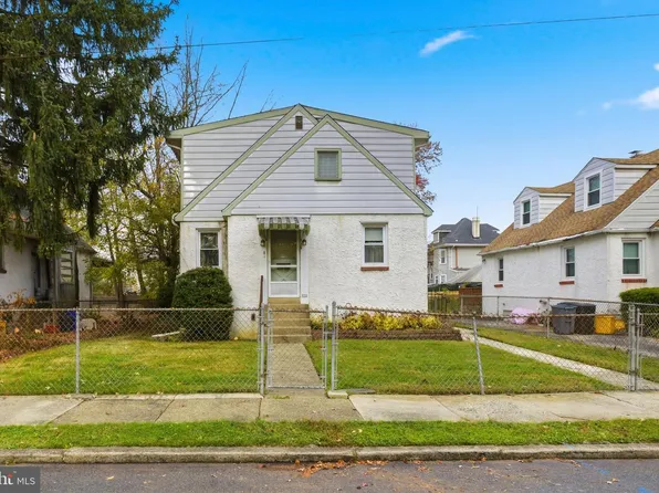 933 Bedford Ave, Collingdale, PA 19023