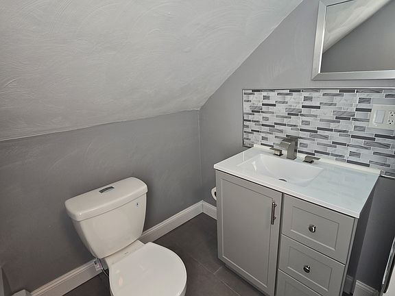 2nd image of 145 Windmill St