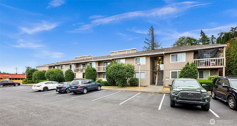 2nd image of 1251 Nevada Street #17