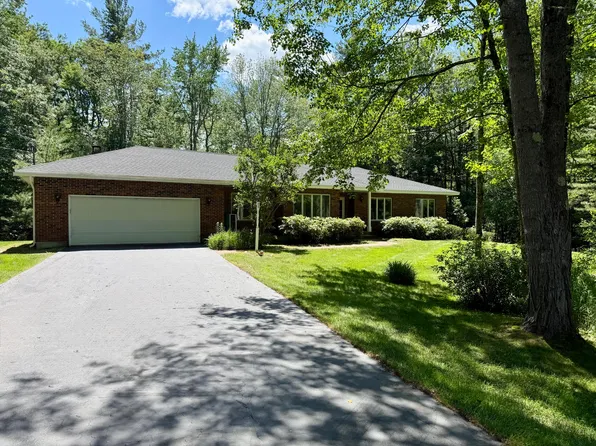 29 Rosewood Circle, Kennebunk, ME 04043