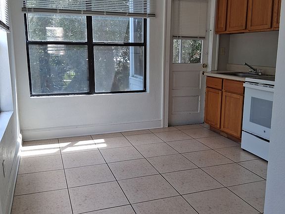 3rd image of 436 E Park Ave APT 20