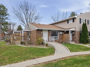 2915 Meadowbrook Ln #10, Windsor, ON N8T 3C4