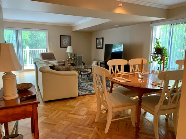 1740 Oakwood Ter APT 14I, Penn Valley, PA 19072