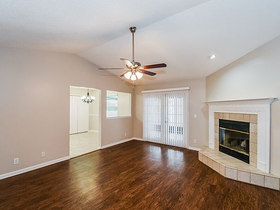 4th image of 2697 Diplomat Ct
