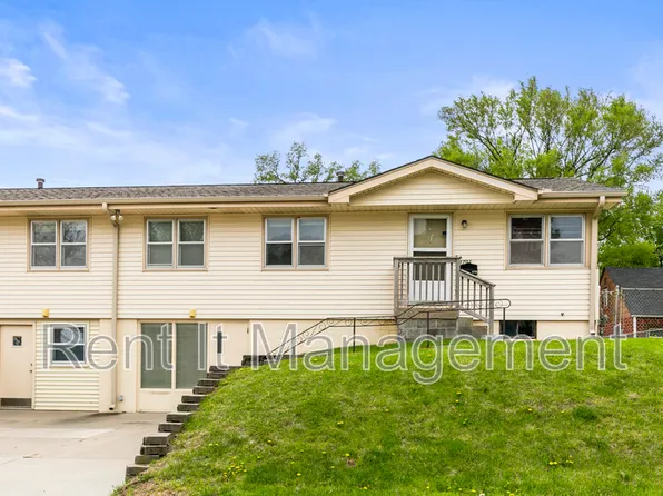 3701 Saratoga St, Omaha, NE 68111