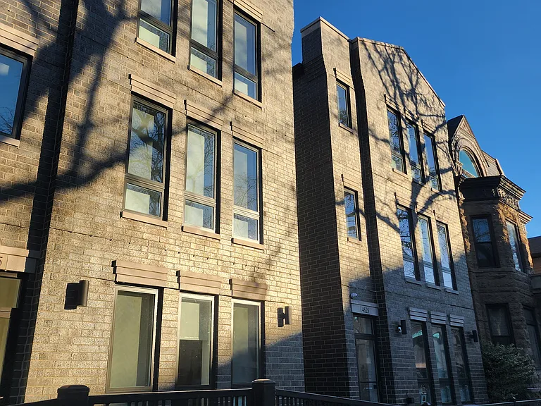 4625 S Michigan Ave #1 — Photo 1