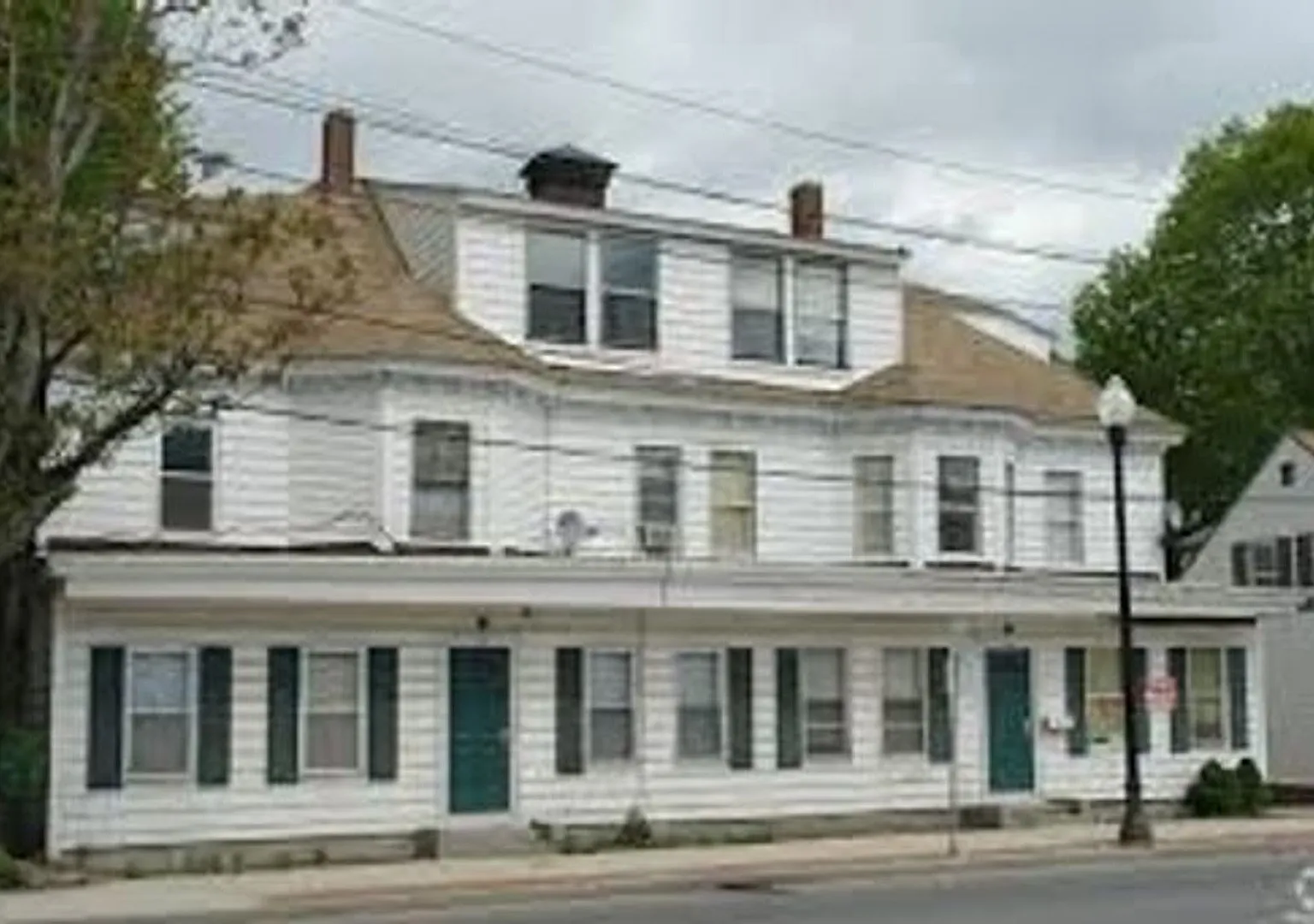 171-175 Broadway Street — Photo 1