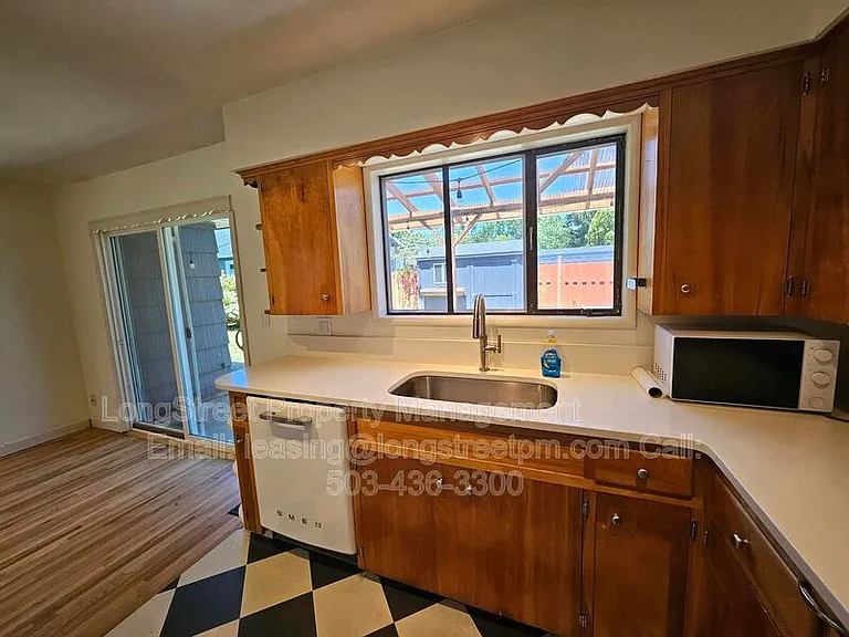 6515 SE Steele St — Photo 7