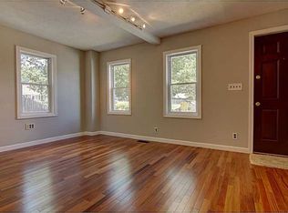 85 River St, Riverside, RI 02915