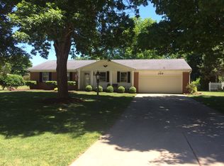 369 Gresham Dr, Akron, OH 44333