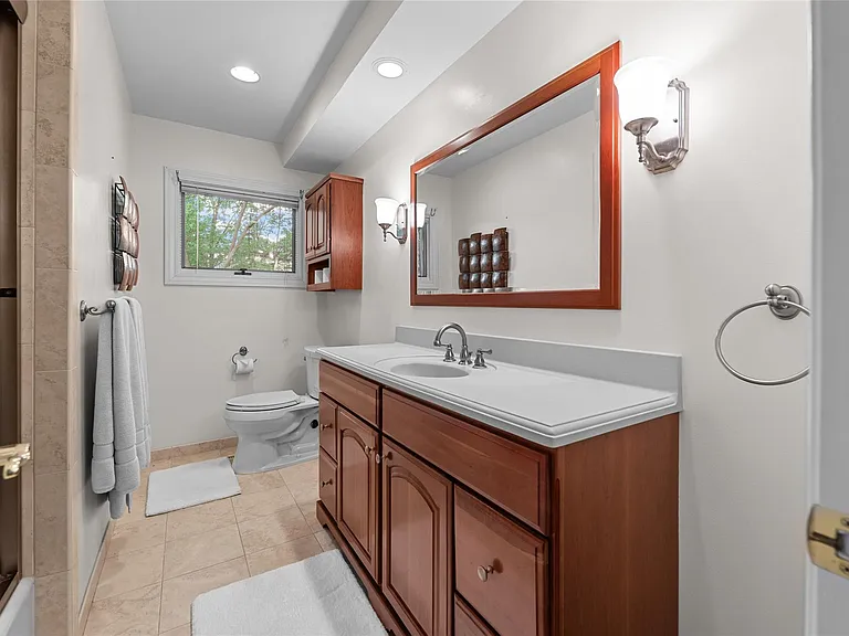 925 Westview Rd — Photo 18