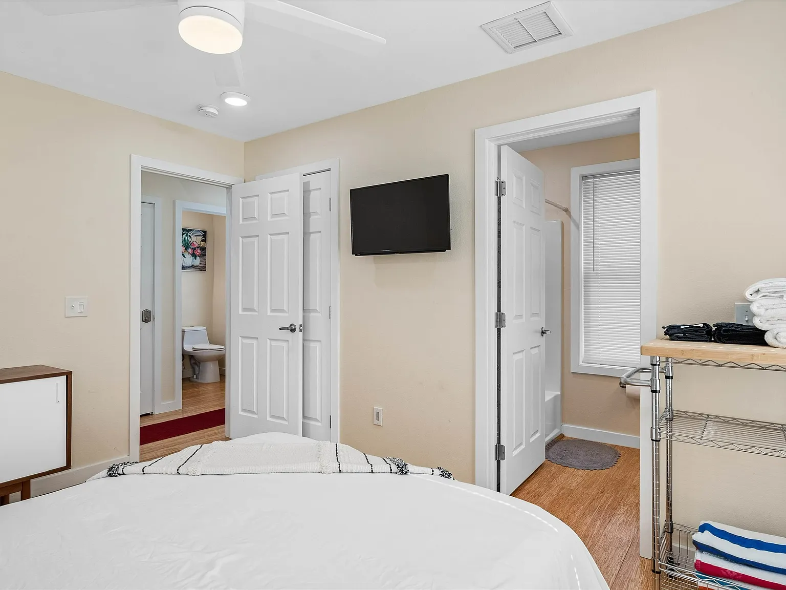 3 bed, $4,200 — Photo 4