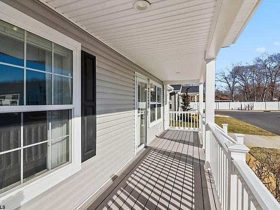 2nd image of 2058 Shore Rd