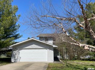 2410 W Striegel Rd, Carbondale, IL 62901