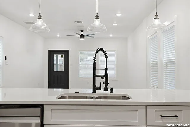 317 Porter St — Photo 11