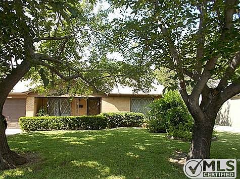 1st image of 5712 N Schilder Dr
