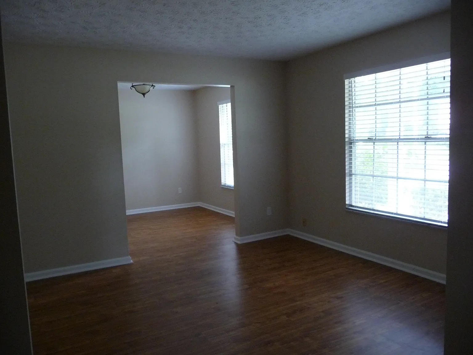 3 bed, 1548 sqft, $1,945 — Photo 4