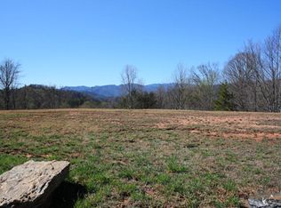 4 E Mesa Rd, Whittier, NC 28789