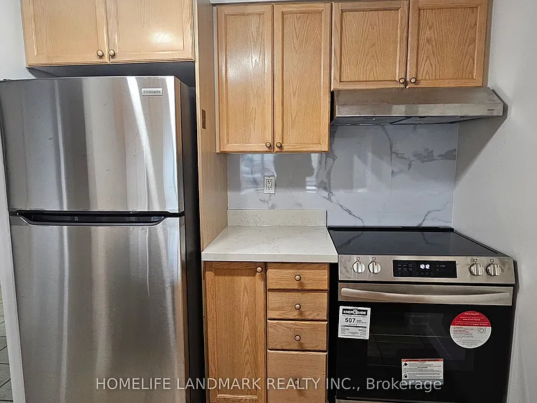 887 Bay St #1402 — Photo 5
