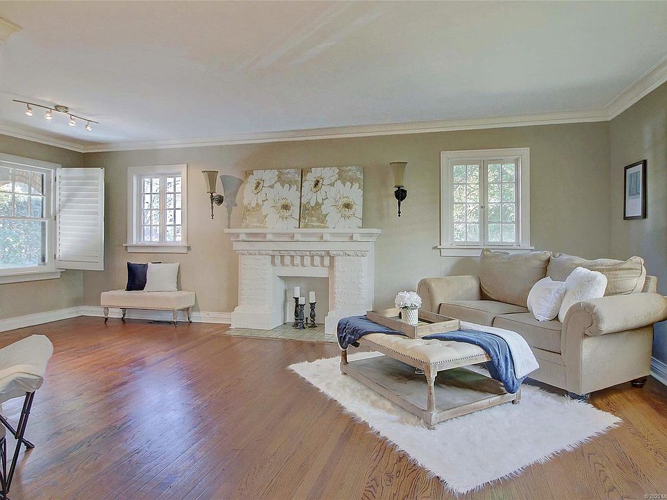 2nd image of 1711 S Florence Ave