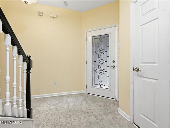 3rd image of 148 PARADAS Place