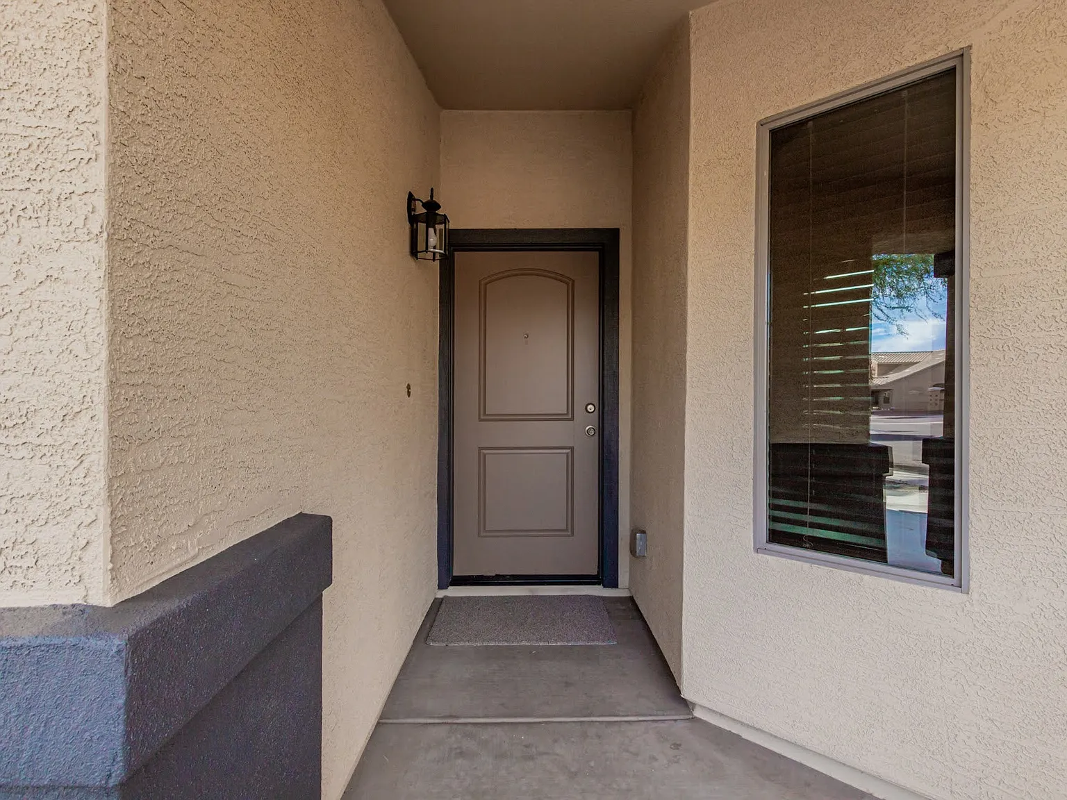4 bed, 2.5 bath, 2050 sqft, $2,500 — Photo 4