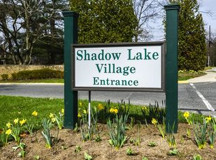 49 Dickinson Ct, Red Bank, NJ 07701