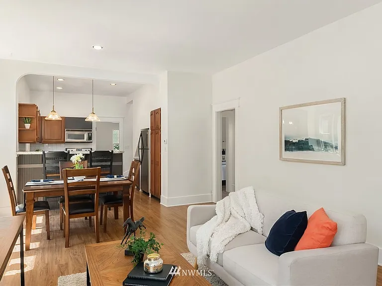 5605 11th Ave NE #2 — Photo 3