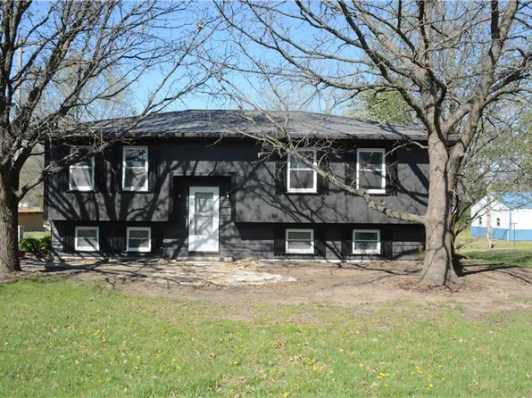 716 Shea St, Burlington, KS 66839