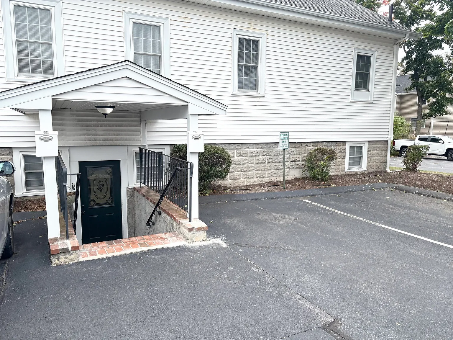 2 bed, 1.0 bath, 700 sqft, $1,895 — Photo 3