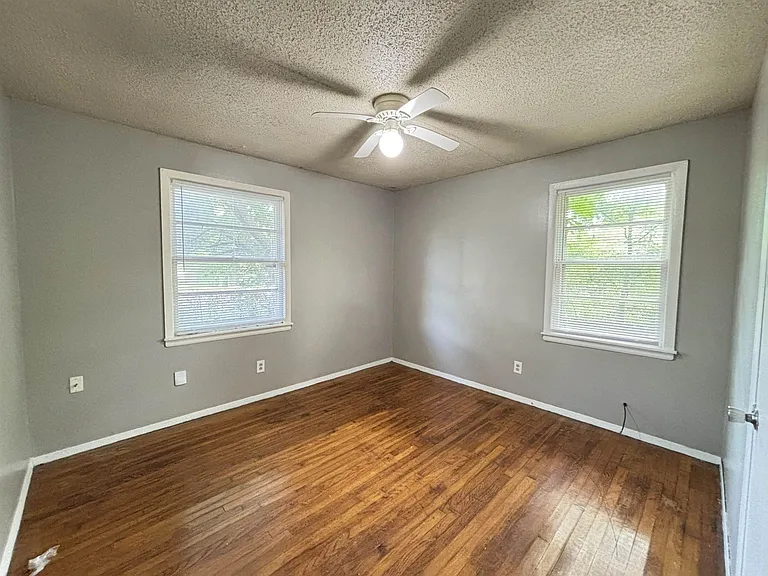 4694 McCrory Ave — Photo 7