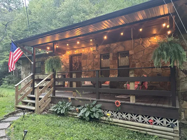 514 Butler Branch Rd, Gatlinburg, TN 37738