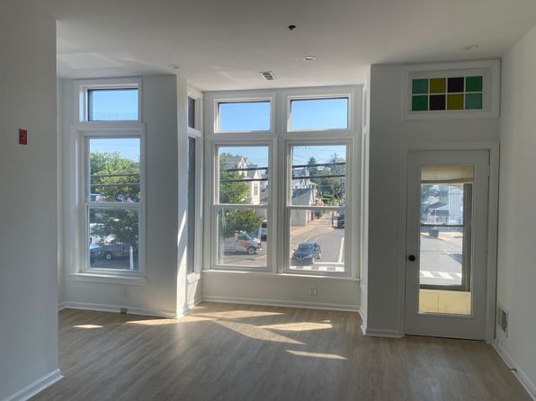 97 Main St APT 6
