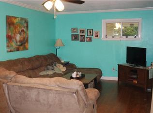 214 Hallbrook Dr, Clarksville, TN 37042