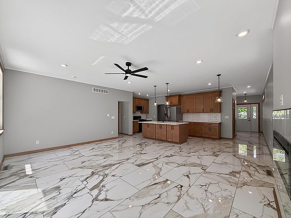 4th image of 236 Haines Dr