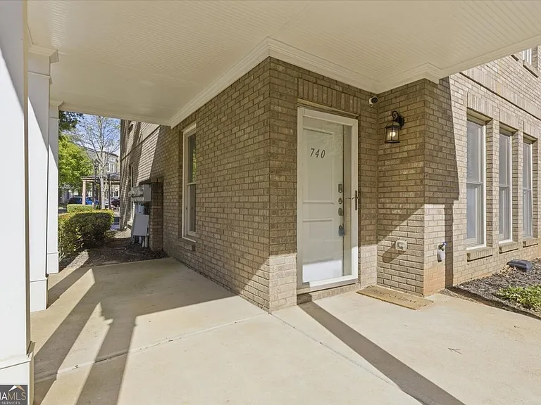740 Liberty Commons Dr NW — Photo 5