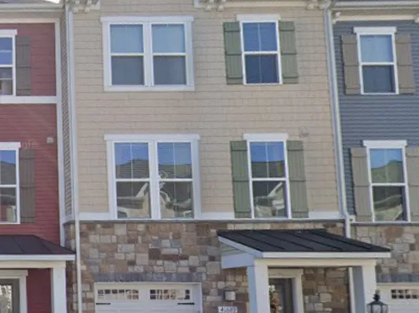 41689 McMonagle Sq, Aldie, VA 20105