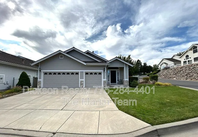 3 bed, 2.0 bath, 2008 sqft, $3,200 — Photo 1