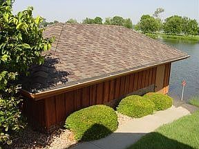 3rd image of 21 Westlake Vlg