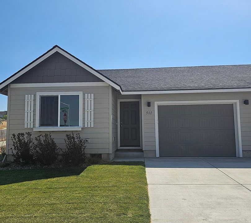 1st image of 511 SE Polaris St