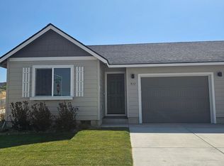 511 SE Polaris St, Madras, OR 97741