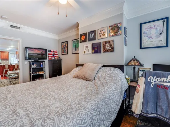 403 Adams Street image 12 of 23